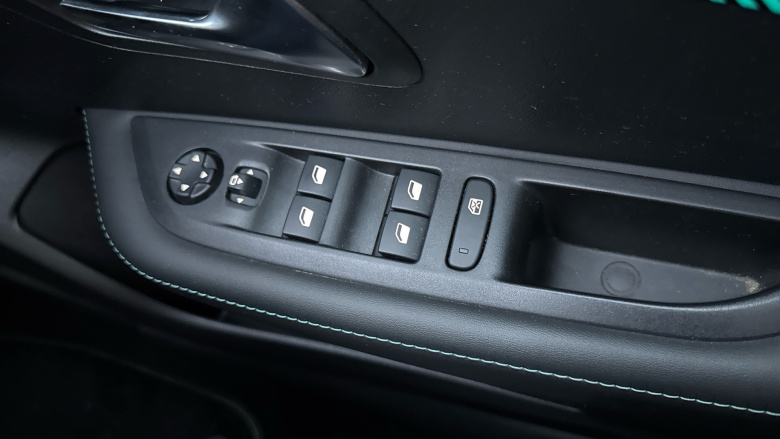 Peugeot 208 1.2 PureTech 100 Allure Premium + 5dr Petrol Hatchback